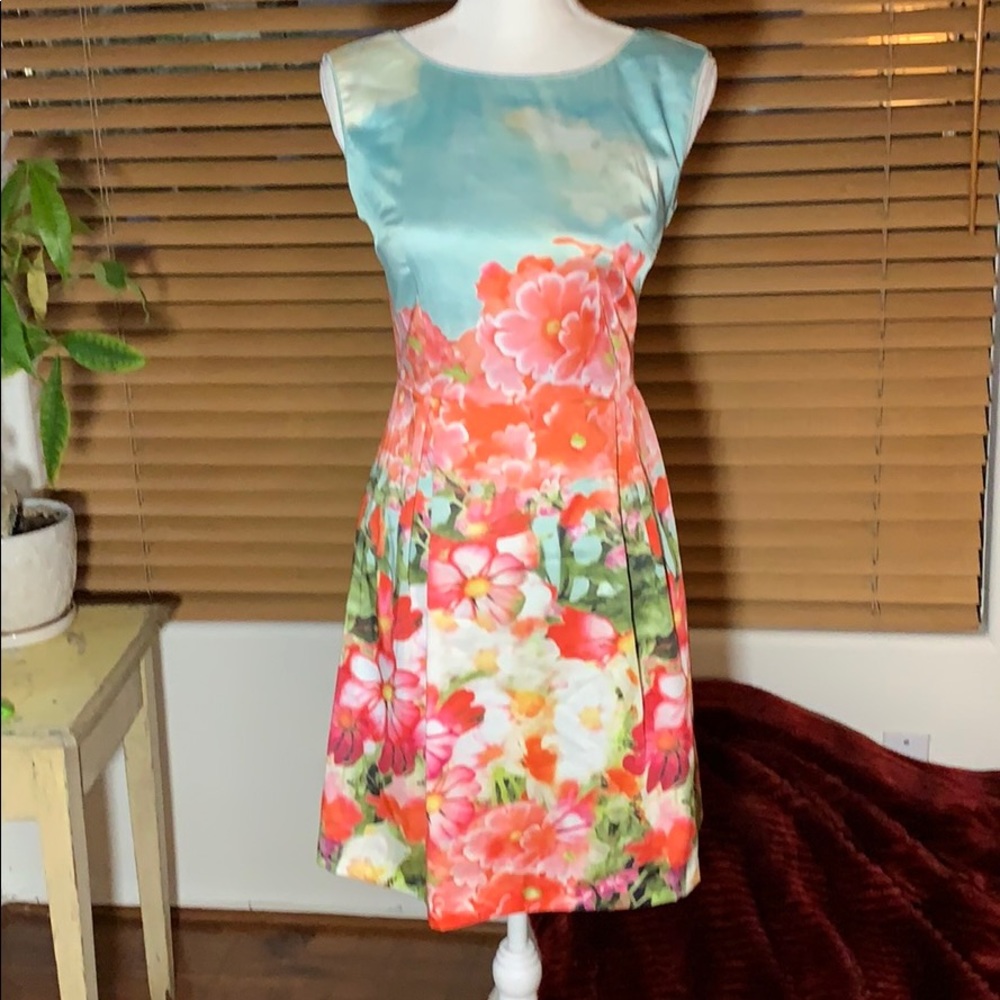 Beautiful Yuzhong Xiehou floral dress